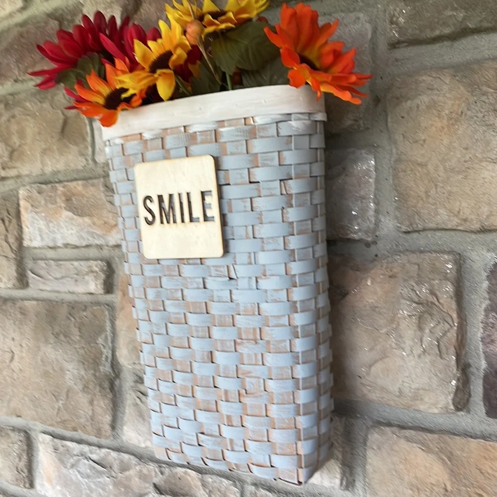 Hanging basket wall or door decor